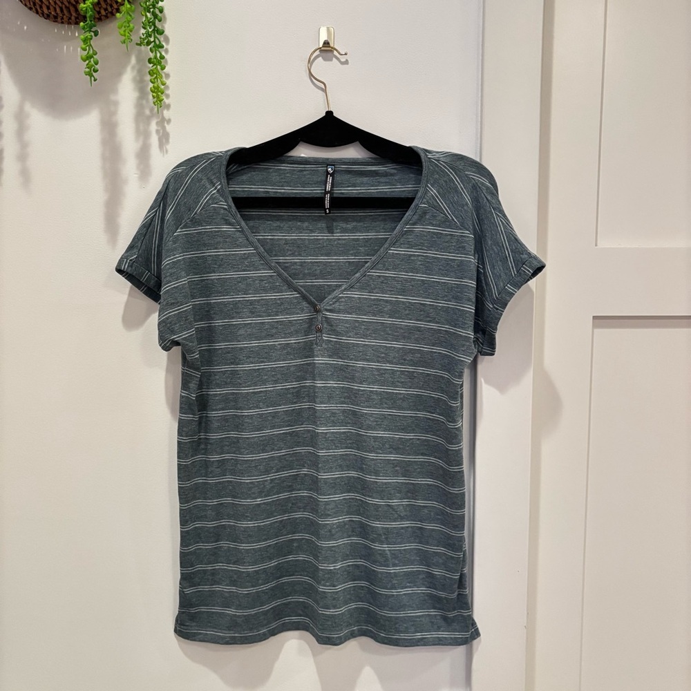 Kuhl Lisette Women's Shirt Melange Performance Fabric V-neck Striped Size Small